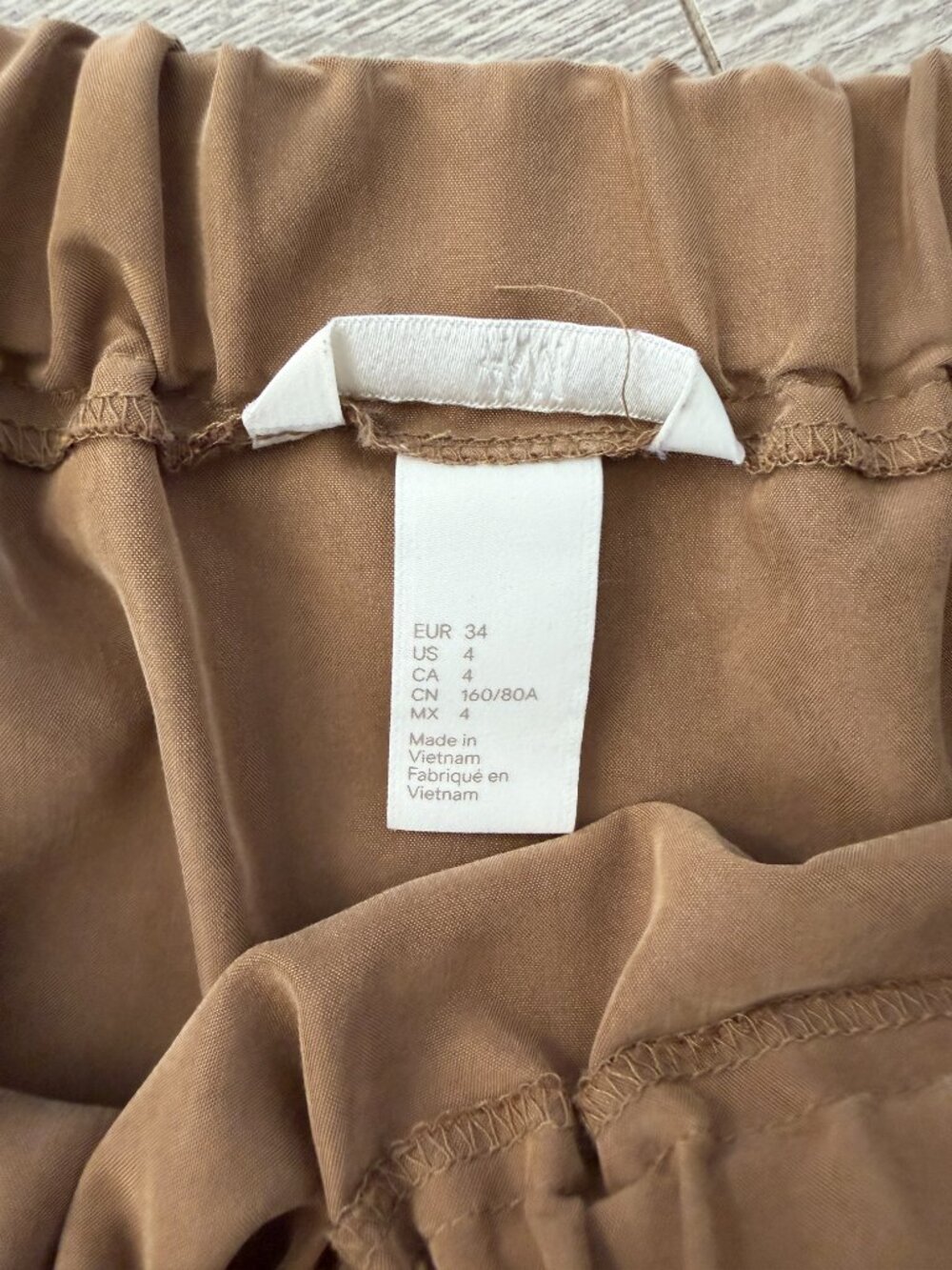 H&M Brown Off Shoulder Shift Dress Women’s Size 4 EUR 34 Short Sleeve - Picture 3 of 7